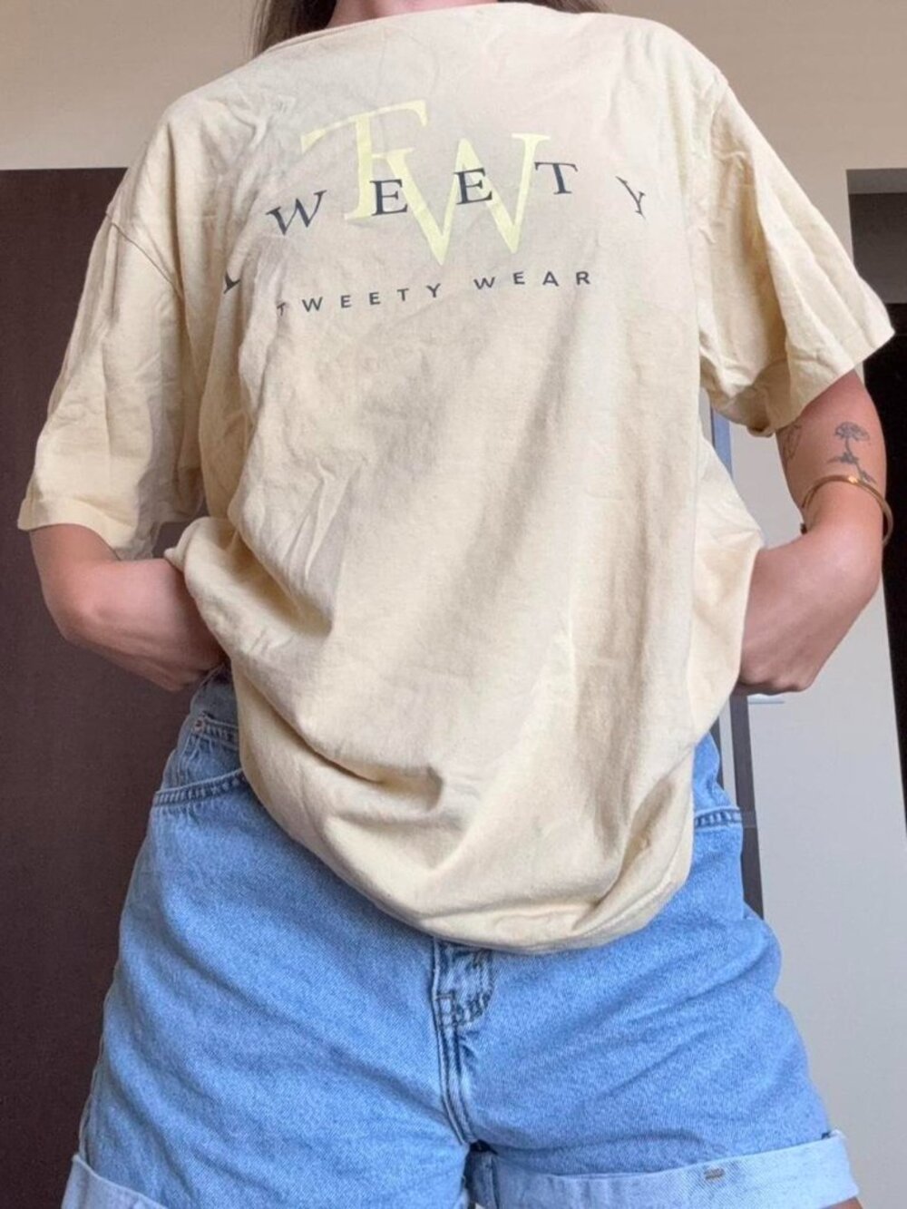 Vintage 90's graphic Tweety Bird Looney Tunes double sided graphic tshirt